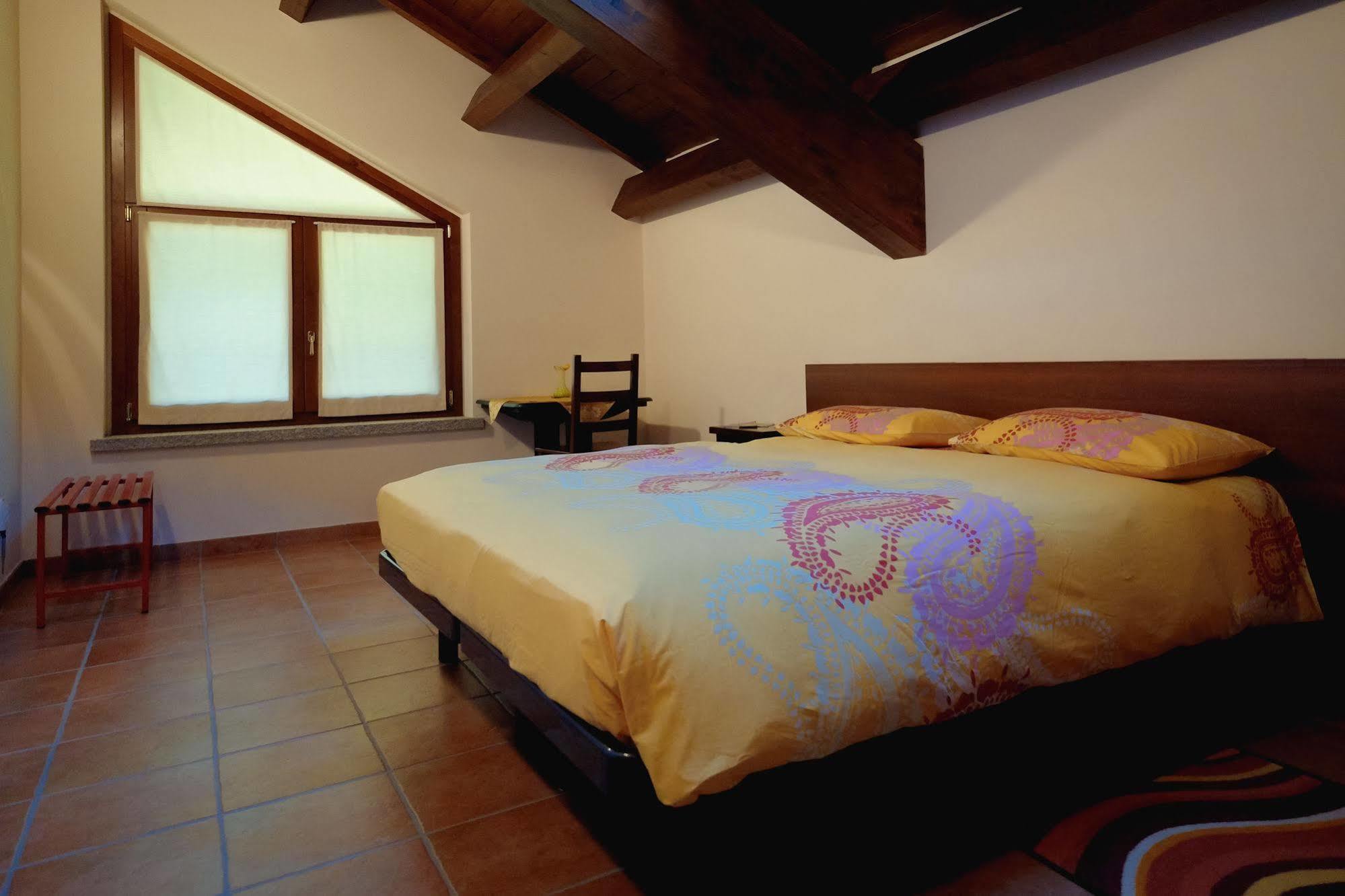 Agriturismo Altana Del Motto Rosso Gattico Esterno foto